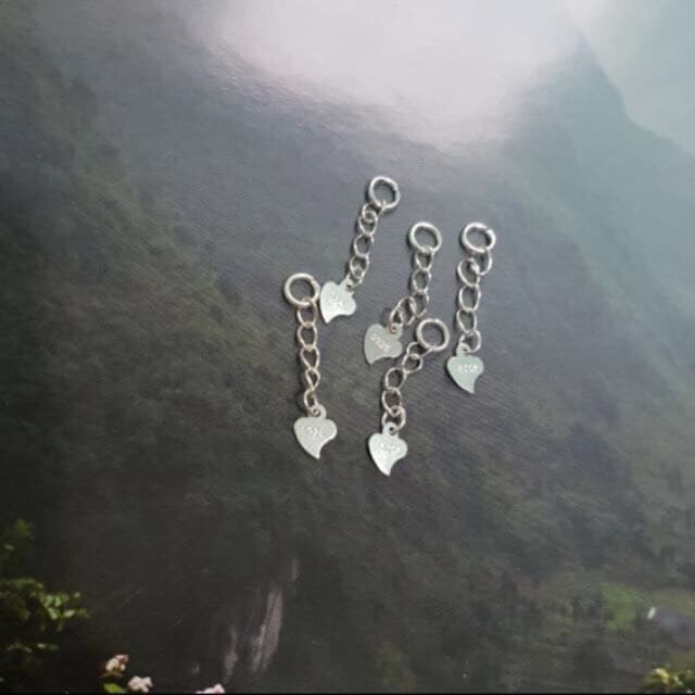 Tua chờ, họng phụ mix vài lắc chân , tay và dây chuyền bạc