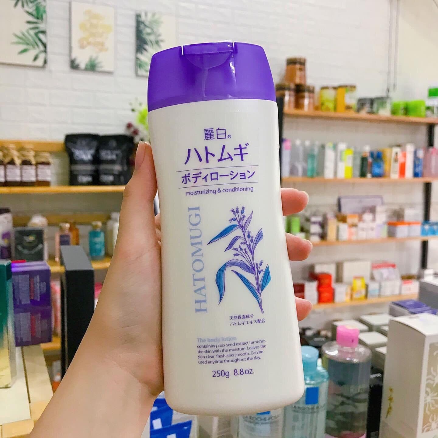 Sữa dưỡng thể ban đêm hạt ý dĩ Hatomugi 250ml