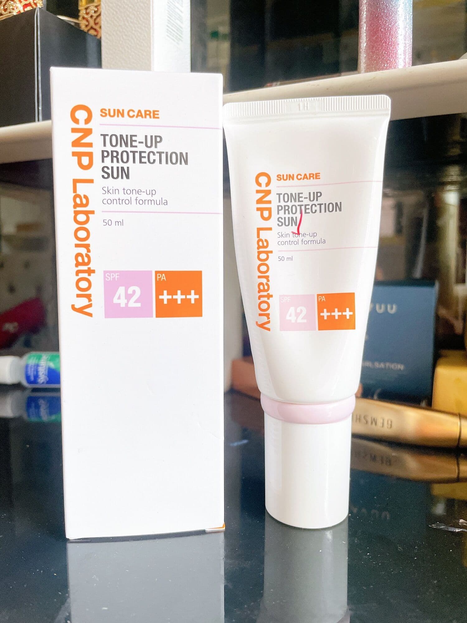 Kem chống nắng N&acircng Tone da CNP LAboratory SPF 42/PA+++