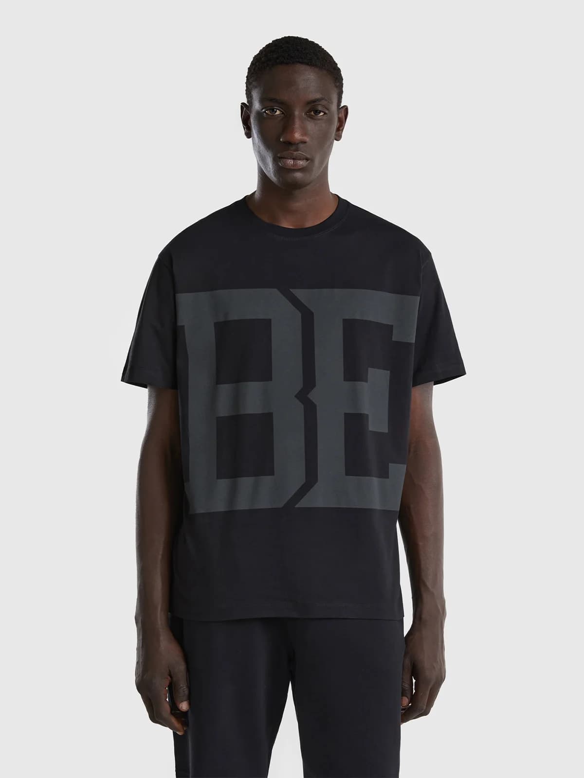 United Colors of Benetton - Áo Thun Nam Oversized Be T-Shirt - Black