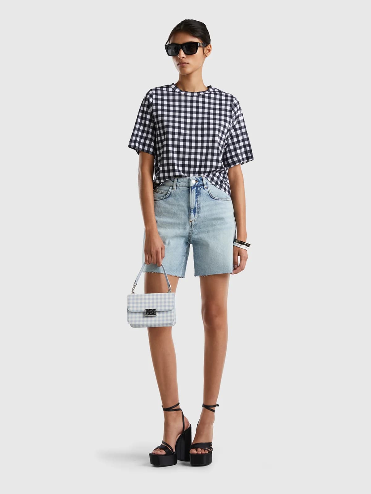 United Colors of Benetton - Quần Jean Nữ Ngắn Five-Pocket Denim Bermudas - LIGHT BLUE