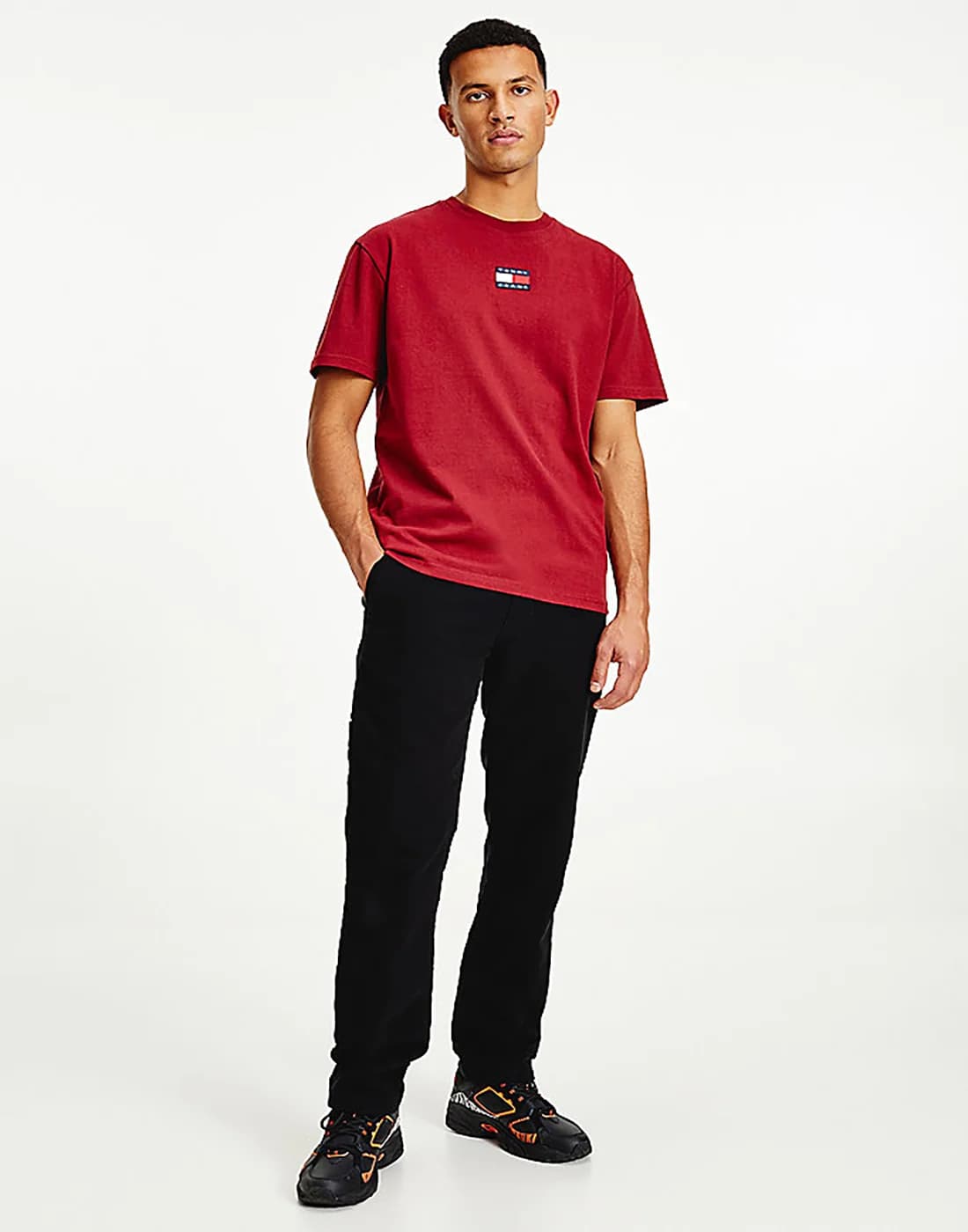 Tommy Jeans - Áo Thun Nam Tommy Badge - BING CHERRY