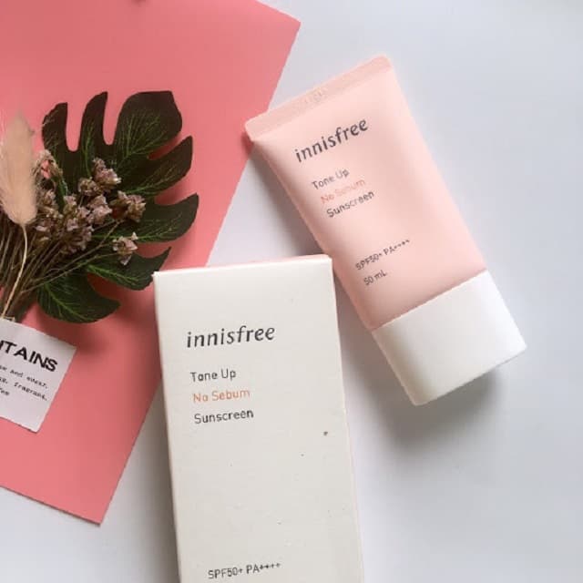Kem chống nắng INNISFREE  Innisfree Tone Up No Sebum Sunscreen 50ml SPF 50+ PA ++++ kiềm dầu nâng tone - HONGS BEAUTY