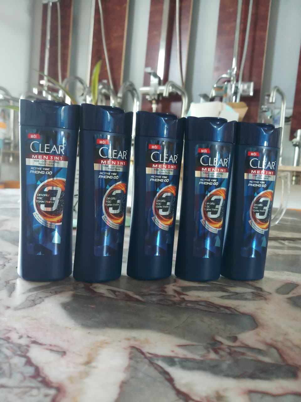 Dầu gội Clear 70g (com bo 10 chai) hàng khuyến mãi