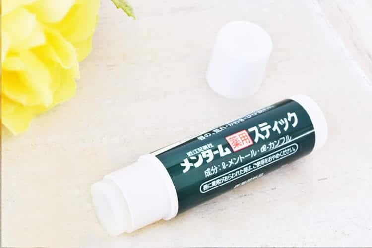 👄Son Dưỡng Môi 👄Omi Rohto – Son Dưỡng Chống Khô Môi Nứt Nẻ Nhật Bản