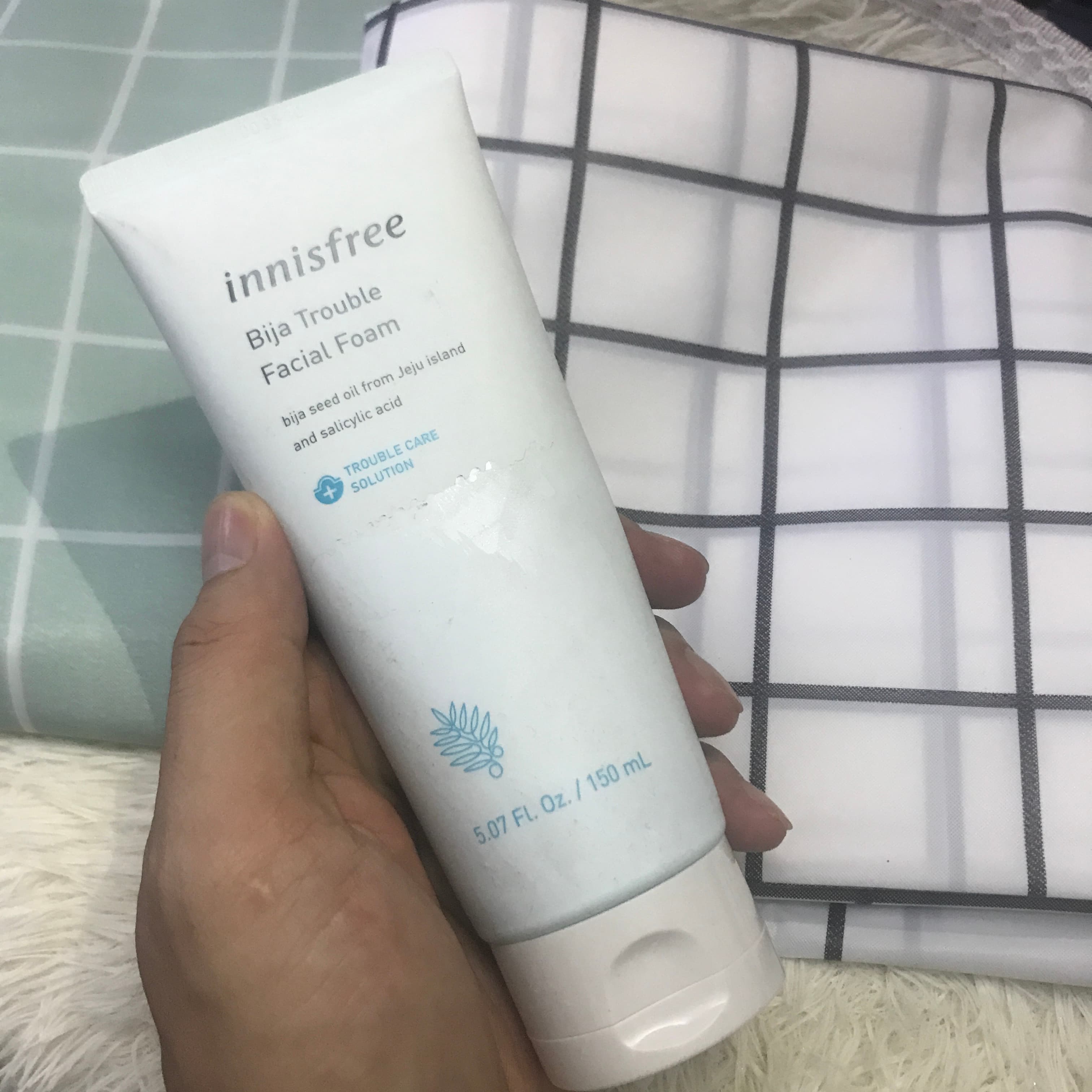 Sữa Rửa Mặt Cho Da Mụn Innisfree Bija Trouble Facial Foam 150ml