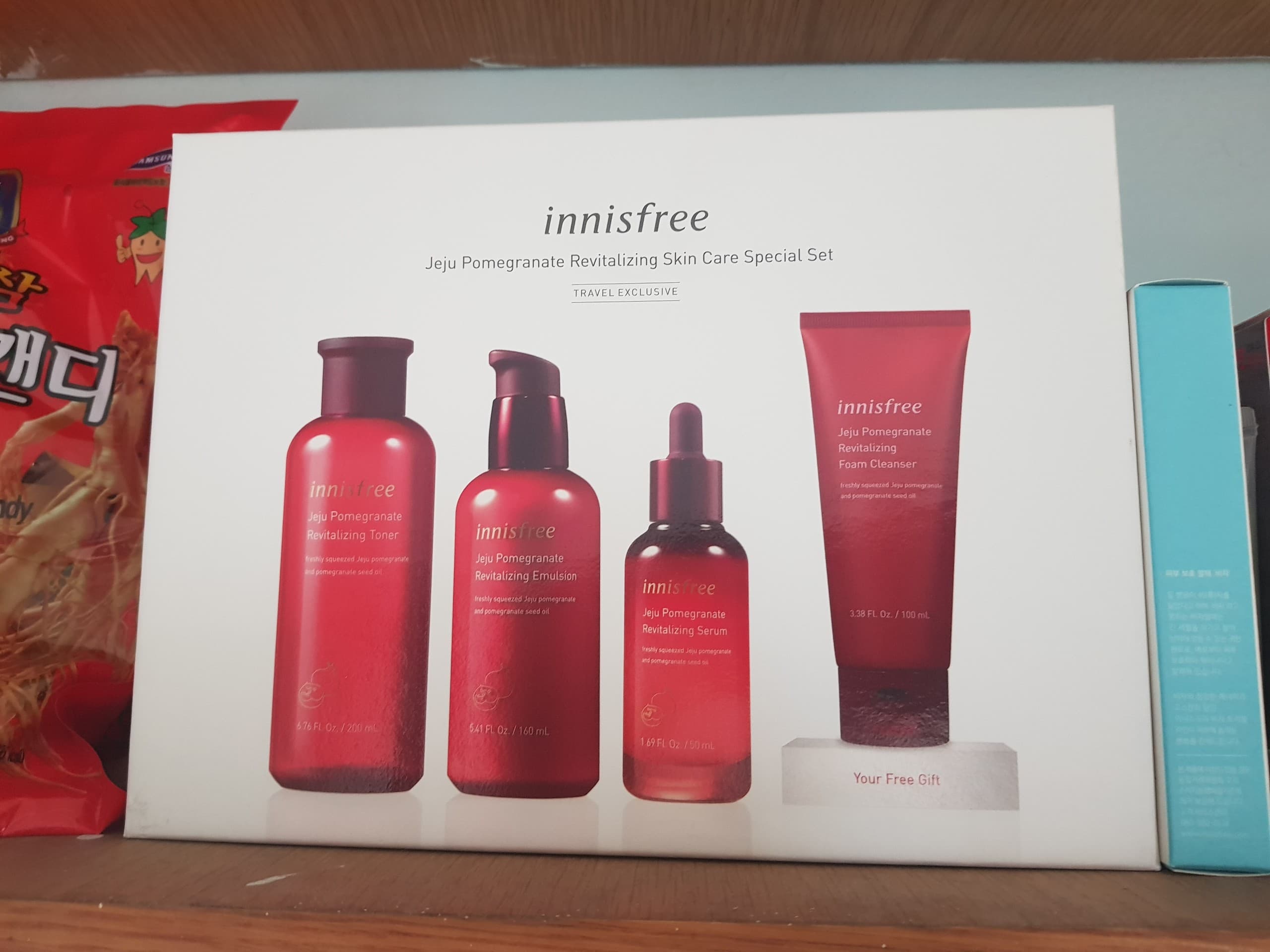 [HCM]Bộ dưỡng da innisfree lựu đỏ