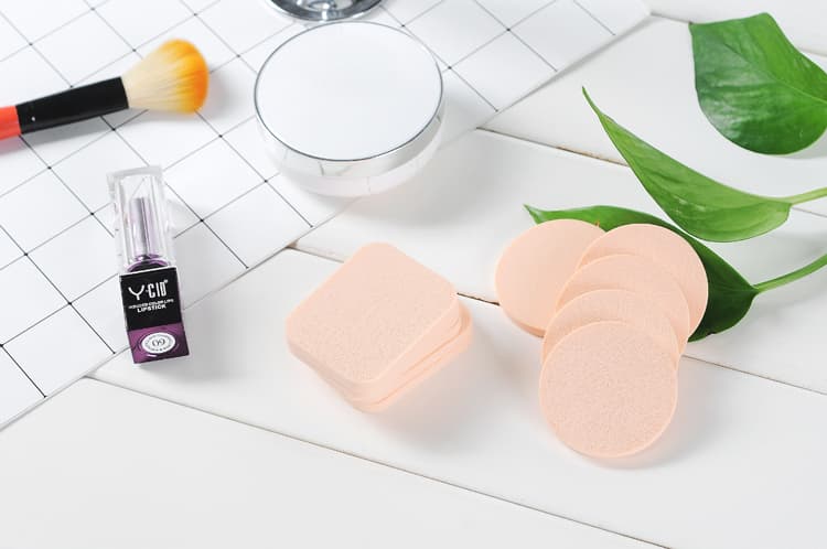 (MUA 1 TẶNG 1) Mút Trang Điểm SET 5 MIẾNG Bông tán kem Mút tán phấn siêu Cute đẹp mịn đàn hồi cực tốt VUÔNG TRÒN (hình màu ngẫu nhiên)(KHUYẾN MÃI 3 NGÀY)