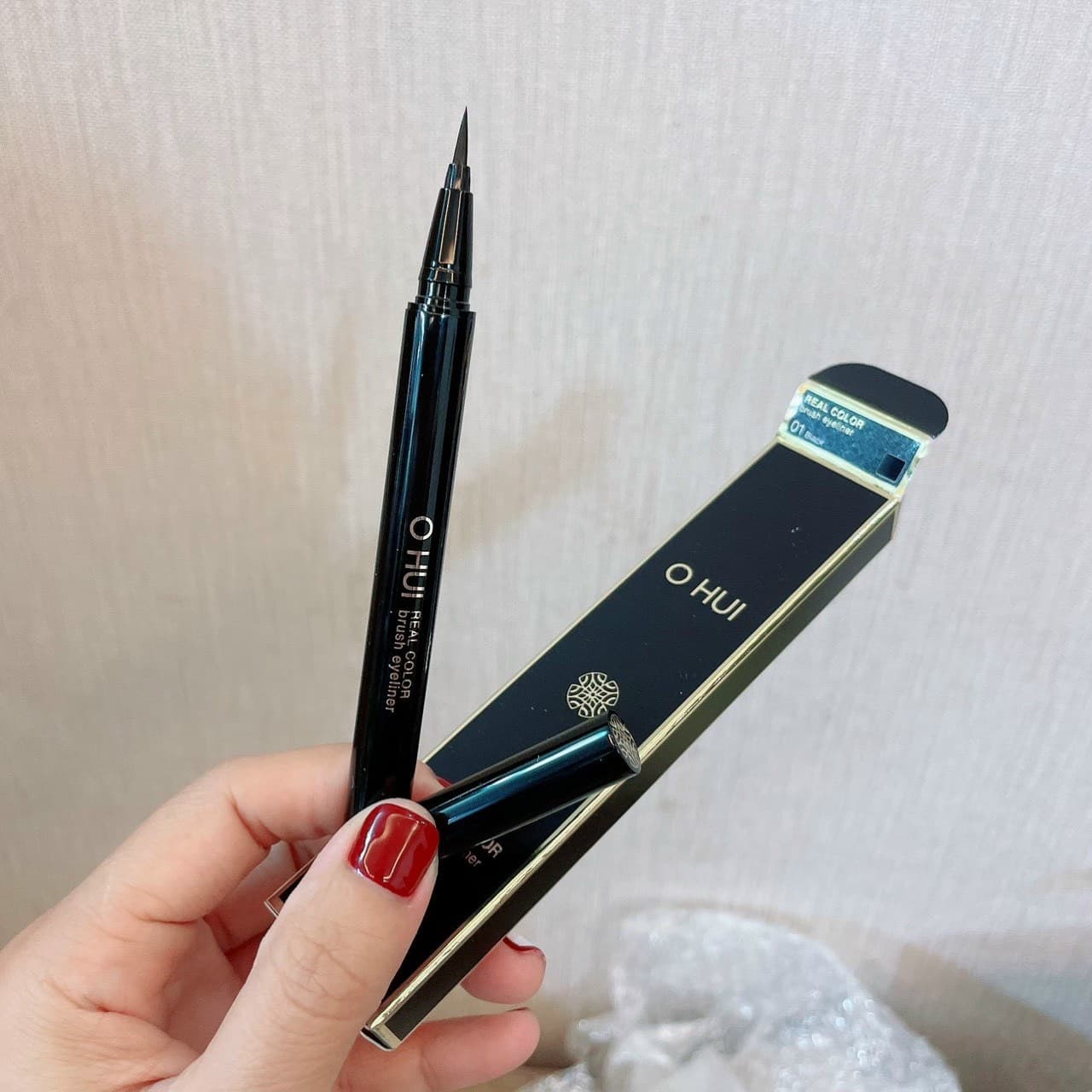 Bút kẻ viền mí Mắt Eyeliner OHUI( dạng bút dạ dễ kẻ)
