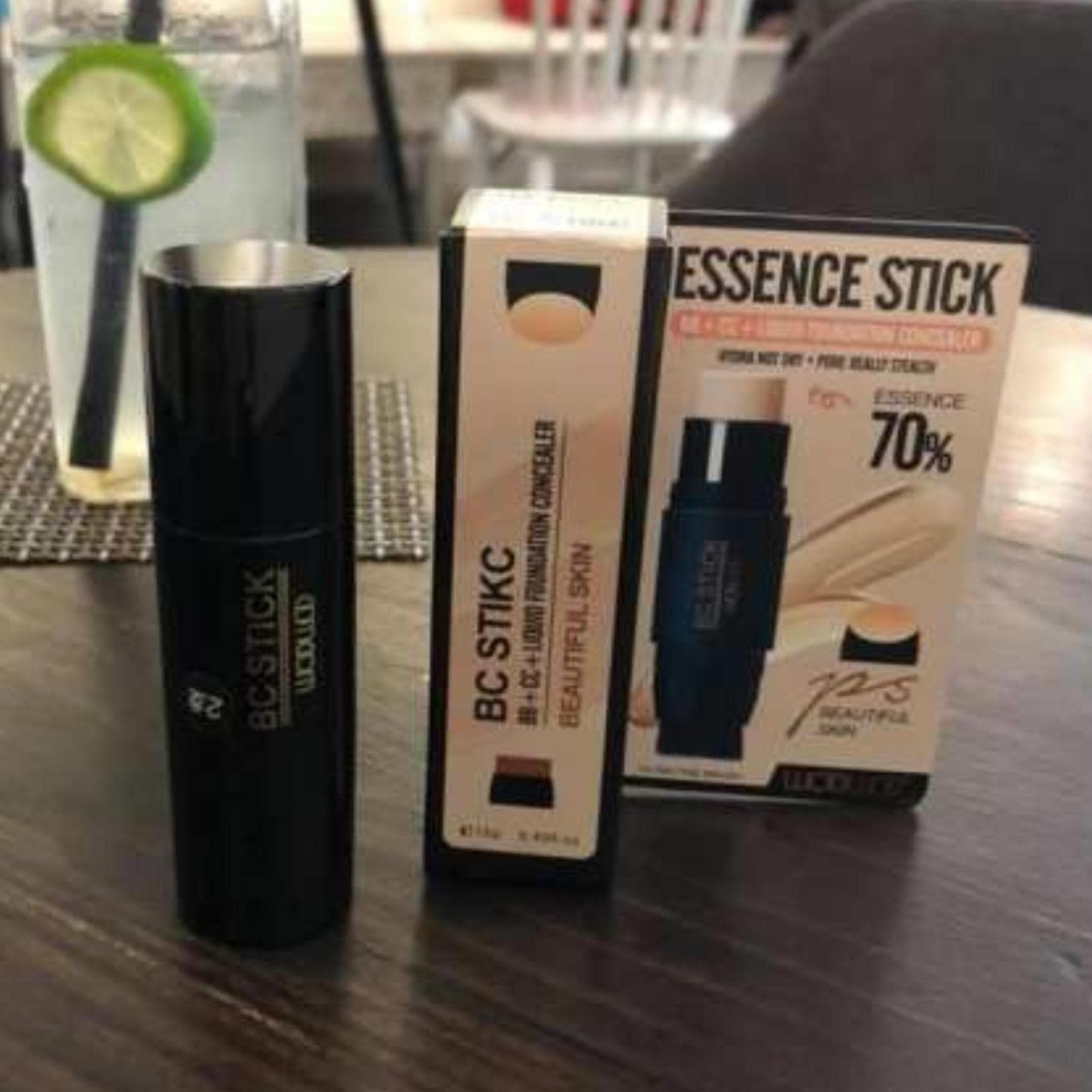 KEM NỀN CHE KHUYẾT ĐIỂM ESSENCE STICK 2IN1