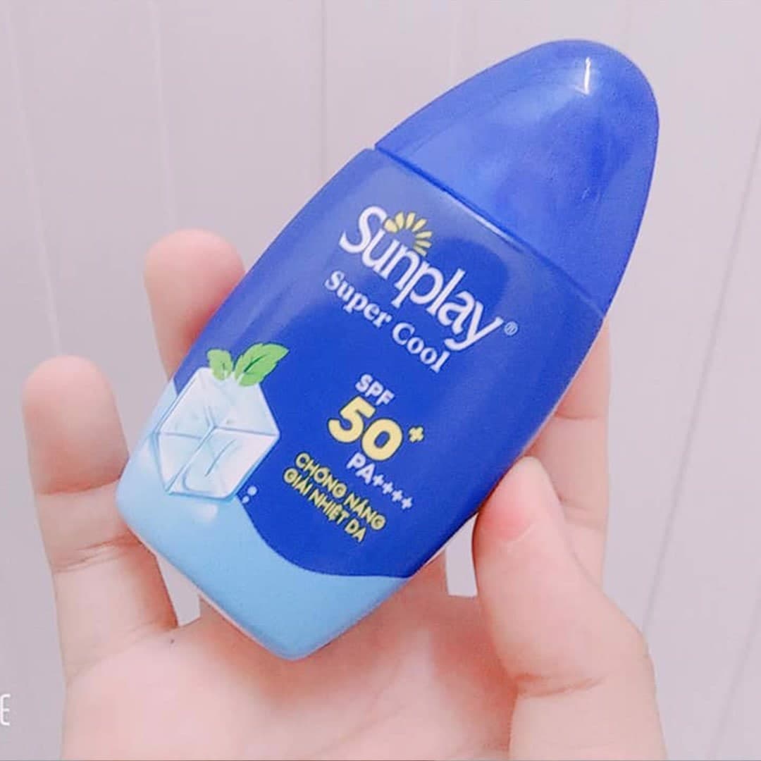 Kem chống nắng dịu da Sunplay Super Cool SPF50 30g