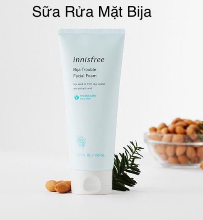 Sữa rửa mặt tẩy tế bào chết Innisfree Jeju Volcanic Pore Scrub Foam