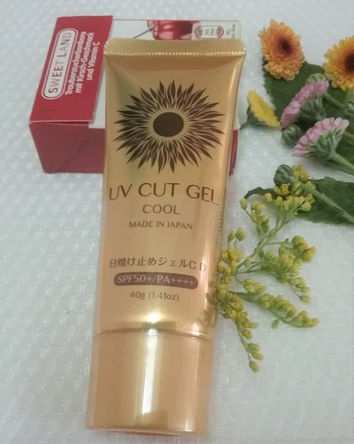 Kem chống nắng UV Cut Gel SPF 50 ++++ Daiso Nhật Bản