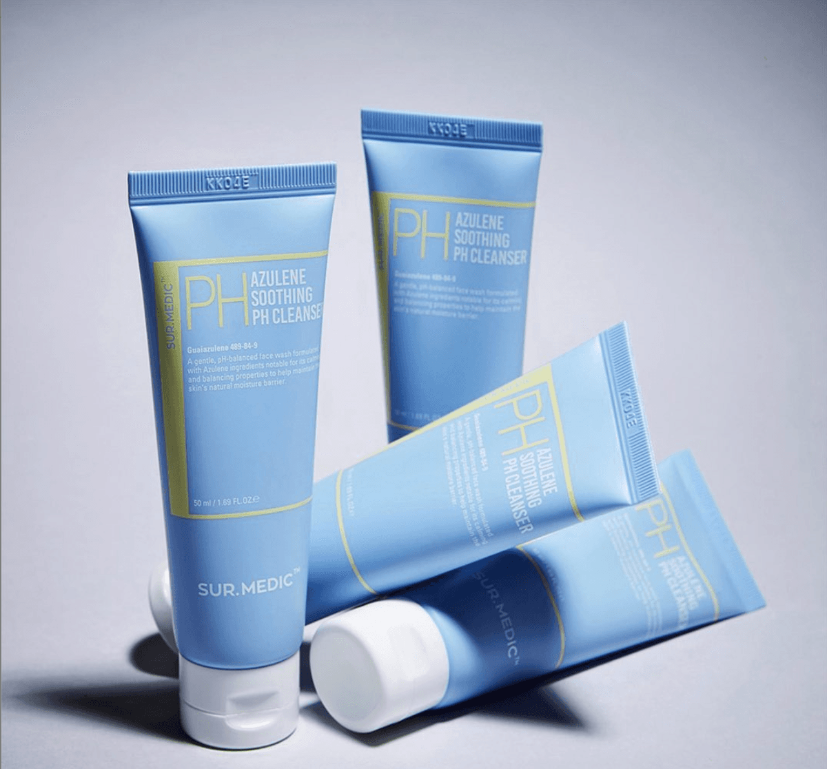 Sữa Rửa Mặt Dạng Gel Cấp Ẩm Sur.Medic Azulene Soothing PH Cleanser