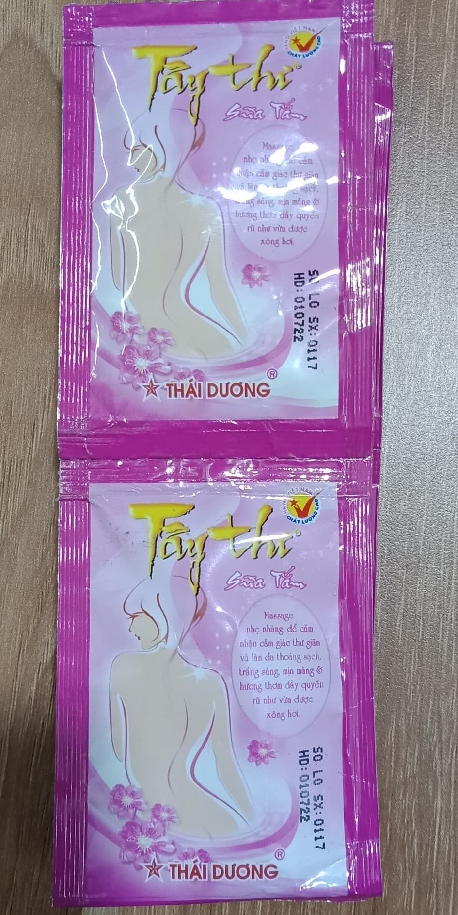 Sữa tắm Tây Thi - dưỡng da trắng sáng mềm mại ( dây 10 gói )