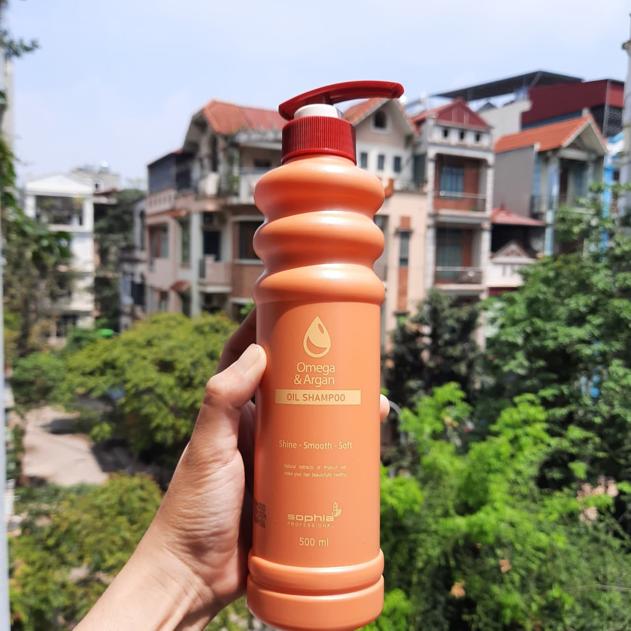 Dầu gội tinh dầu Omega & Argan cân bằng độ ảm cho tóc Sophia 500ml
