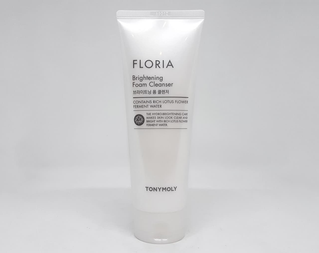 Sữa rửa mặt sáng da dưỡng ẩm TonyMoly Floria Brightening Foam Cleanser 150ml - Hàn quốc