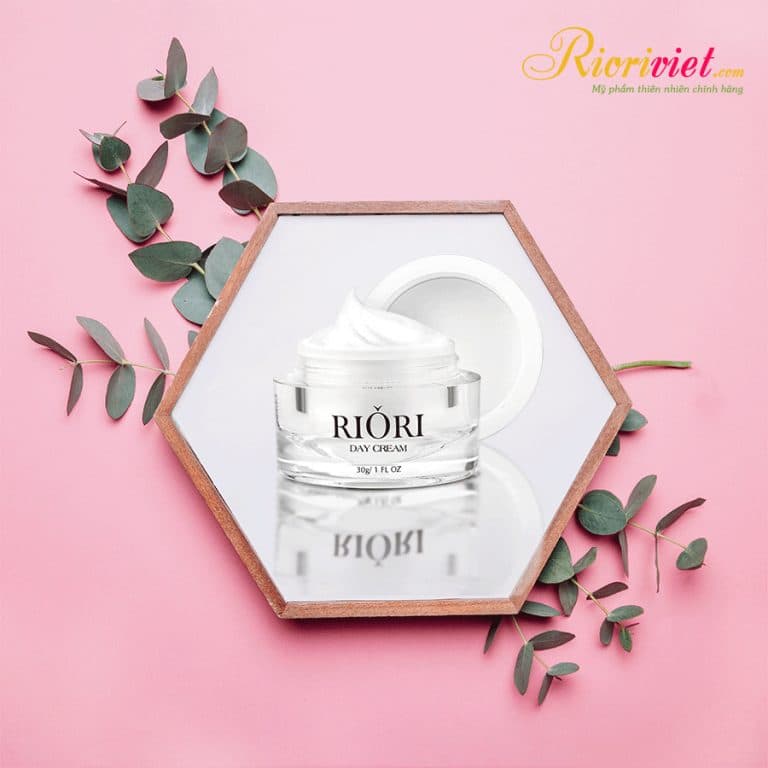 Kem dưỡng da ban ngày Riori tặng serum môi - Day Cream 30g