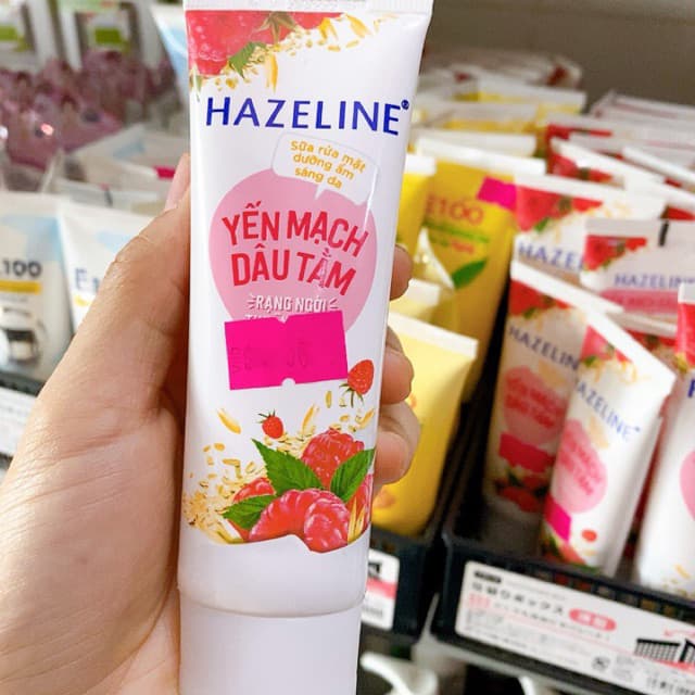 Sữa rửa mặt yến mạch dâu tằm HAZELINE 100gr