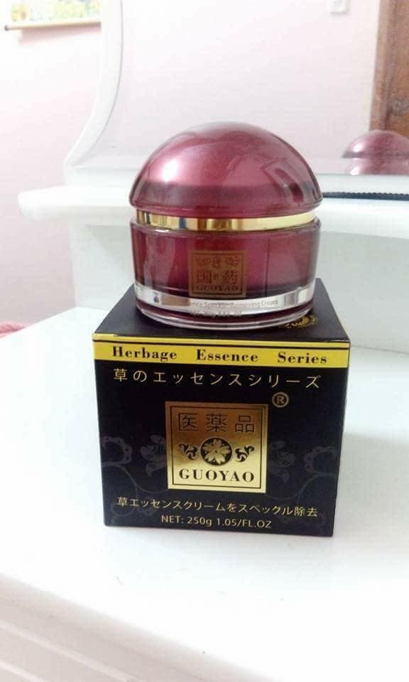 [HCM]Kem dưỡng toàn thân siêu trắng GUOYAO Herbage Essence Series nhật bản - HX023 - Làm đẹp / Chăm sóc cá nhân / Tắm & Chăm sóc cơ thể / Sữa dưỡng ẩm