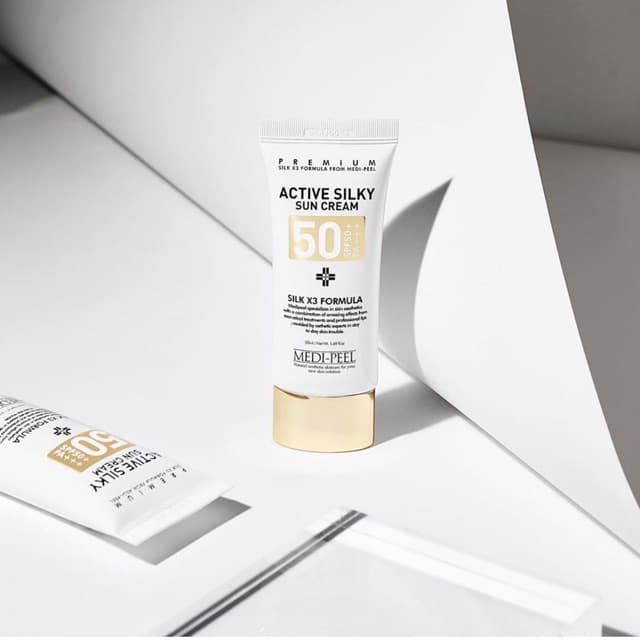 Kem chống nắng MEDI PEEL Active Silky Sun Cream SPF 50+ hiệu ứng nâng tông da  giúp căng bóng da và mịn màng chỉ số chống nắng đỉnh - HONGS BEAUTY