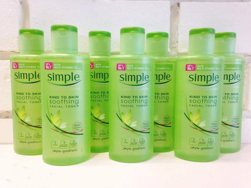 Nước Hoa Hồng Simple Soothing Facial Toner