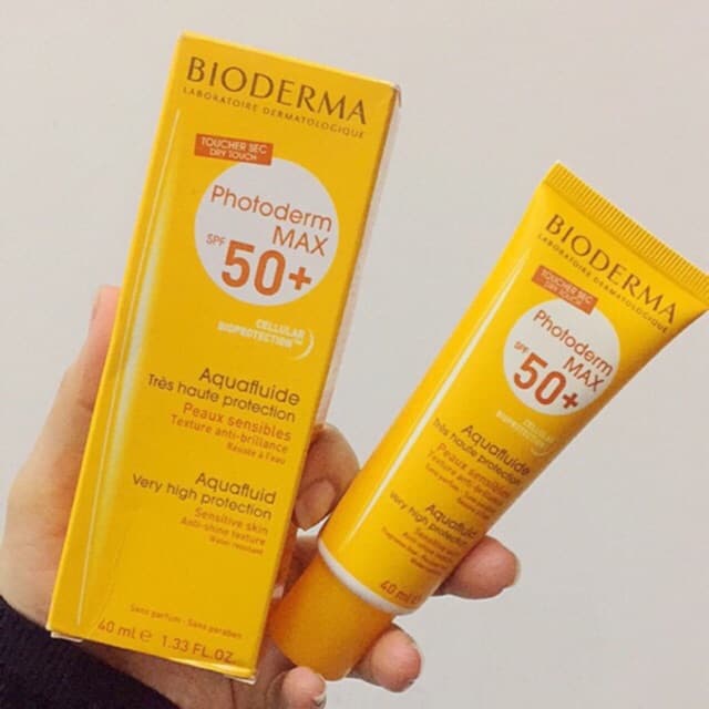 [HCM]Kem chống nắng (Không màu) giảm bóng nhờn cho mọi loại da Photoderm MAX Aquafluide SPF 50+ - 40ml