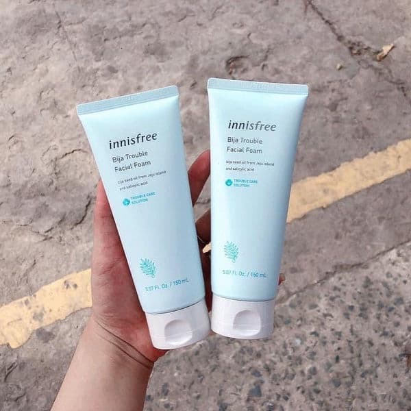 Sữa rửa mặt INNISFREE BIJA TROUBLE FACIAL FOAM cho da mụn tách sét