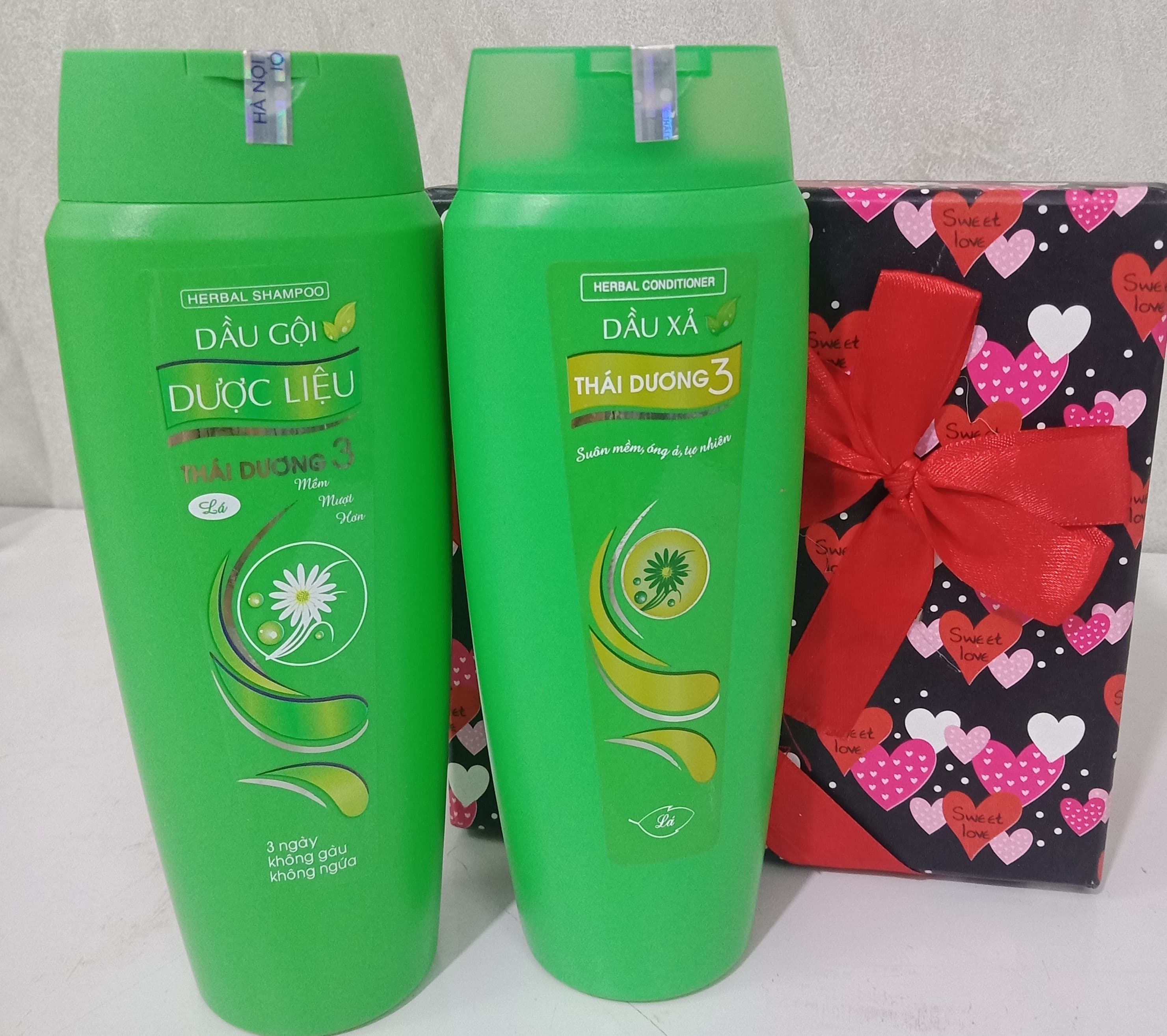 Bộ sản phẩm dầu gội và dầu xả Thái dương 3 kích thích mọc tóc hiệu quả ( lọ 200ml màu xanh lá)