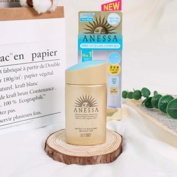 Sữa chống nắng Anessa Perfect UV Sunscreen Skincare Milk vàng dưỡng da bảo vệ hoàn hảo hàng nội địa  60ml