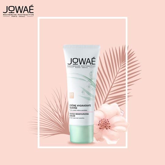 Kem dưỡng ẩm và kem nền Jowae