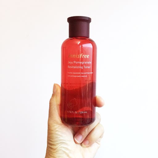 Nước Hoa Hồng Phục Hồi Lựu Đỏ Innisfree Jeju Pomegranate Revitalizing Toner 200ml