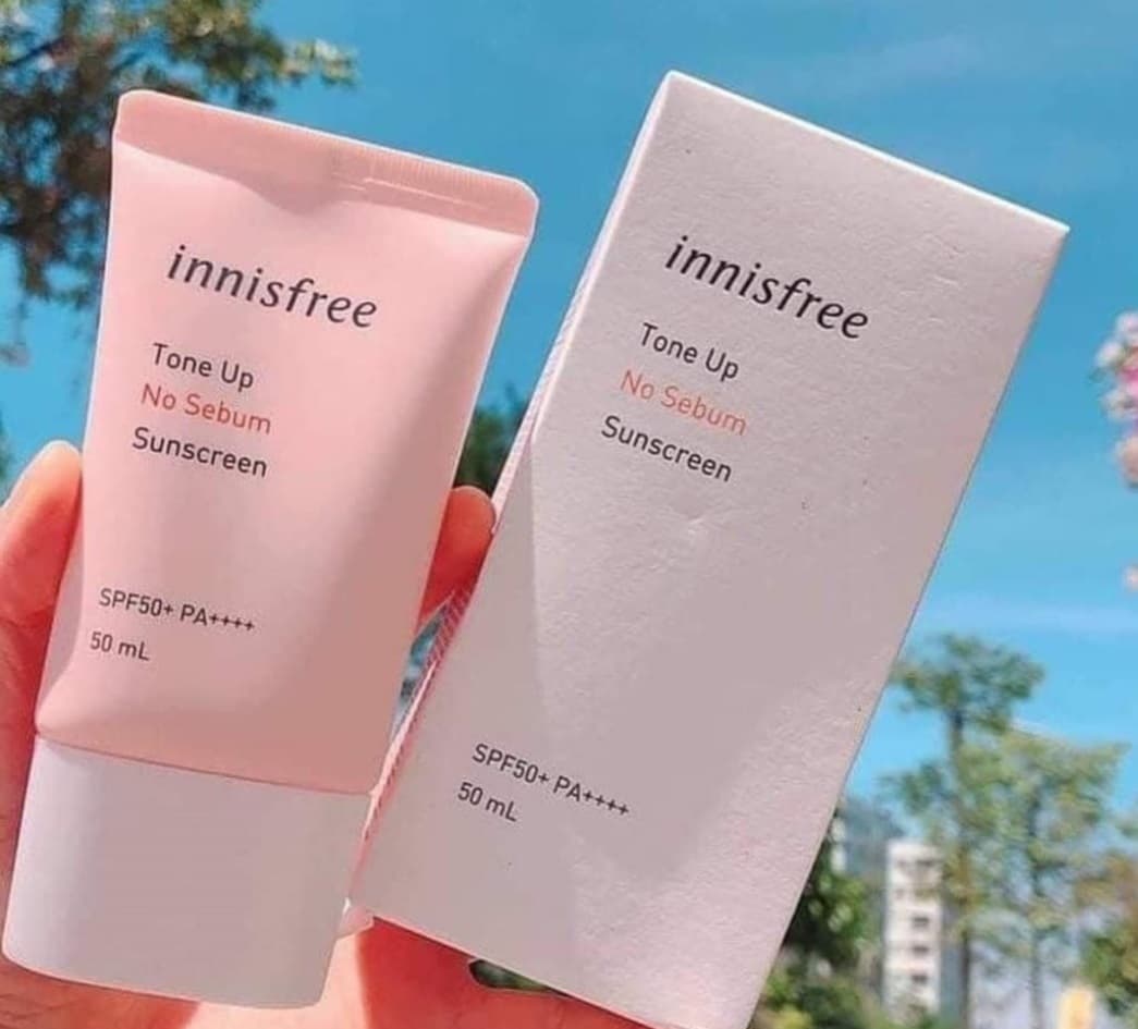 Kem Chống Nắng Kiềm Dầu Nâng Tone Che Khuyết Điểm Innisfree