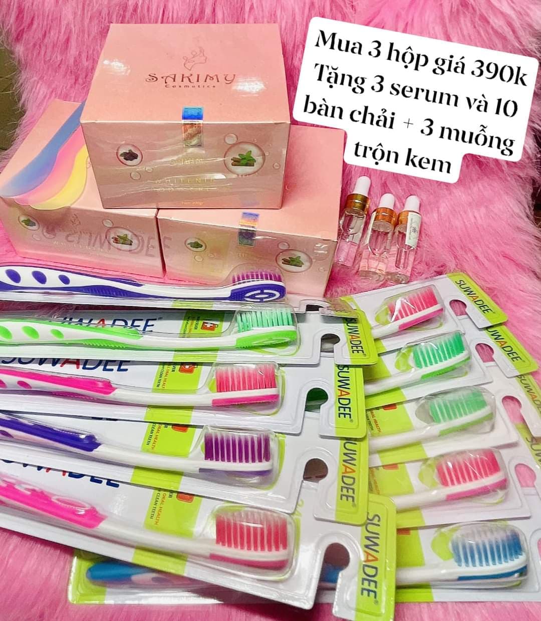 Kem body trắng da SAKIMY 200g Mua 3 hộp giá chỉ 390k  tặng thêm 3 chai serum và 10 bàn chải ( chính hãng ) miễn ship toàn quốc.