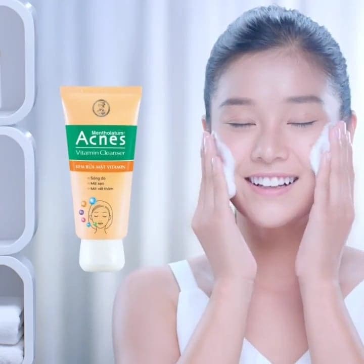 Kem rửa mặt vitamin Acnes Cleanser 100g
