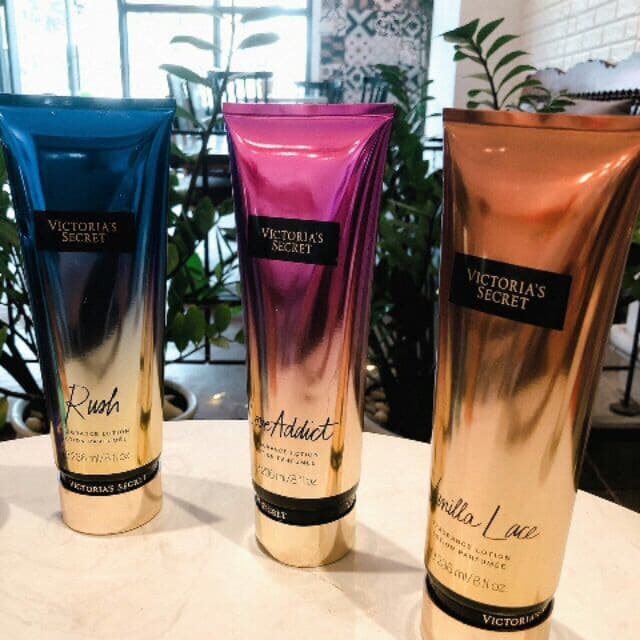 [HCM]Kem dưỡng ẩm sáng da toàn thân- Victoria’s Secret Body Lotion 236ml