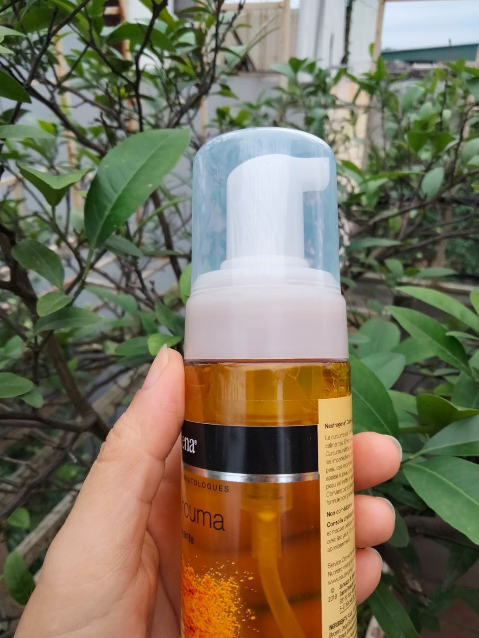 Sữa rửa mặt nghệ tạo bọt Neutrogena Pháp 150ml