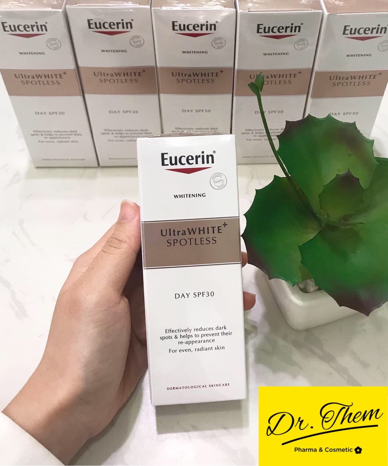 Kem Dưỡng Trắng Da Ban Ngày Eucerin UltraWHITE+ SPOTLESS Day SPF30 50ml